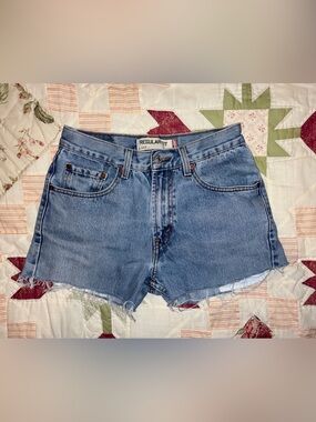 Vintage Levi’s shorts